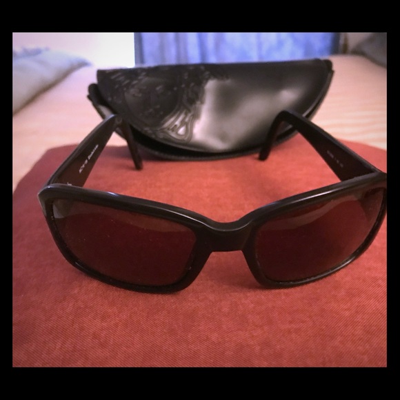 Elizabeth Arden sunglasses - Picture 2 of 4